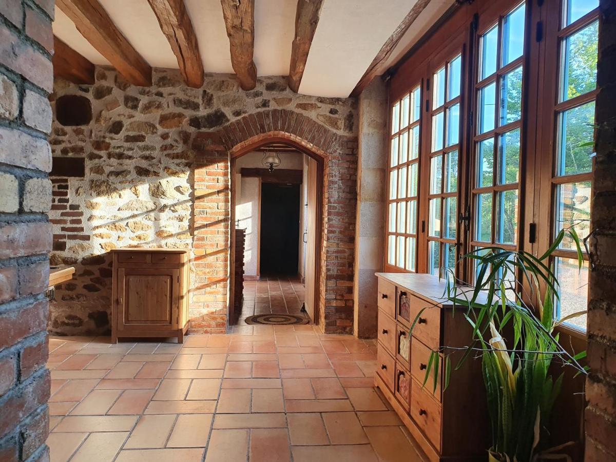 Saint-Amand-en-Puisaye Ferme Equestre & Chambres D'Hotes Gateau Stables Proche Guedelon المظهر الخارجي الصورة