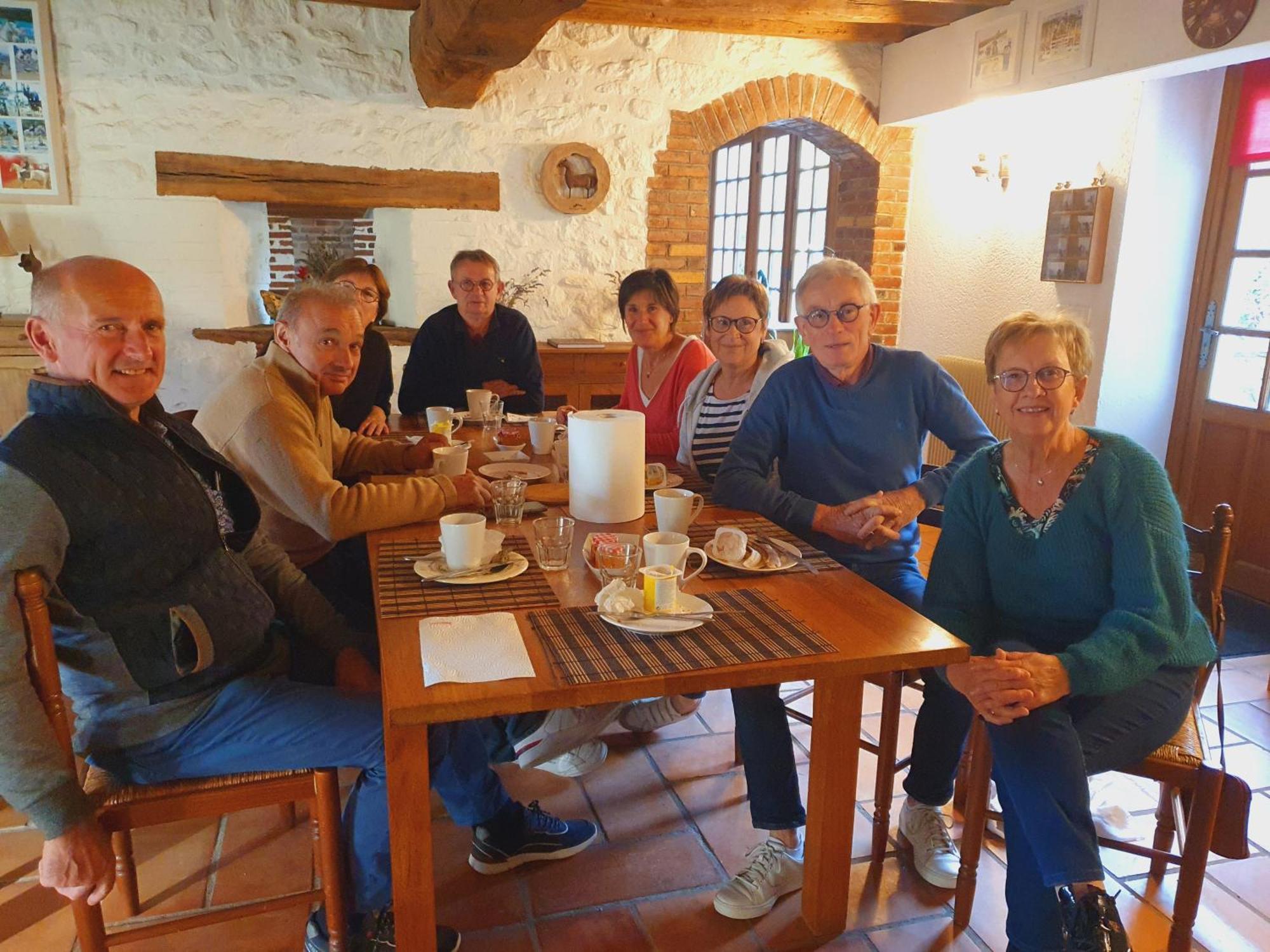 Saint-Amand-en-Puisaye Ferme Equestre & Chambres D'Hotes Gateau Stables Proche Guedelon المظهر الخارجي الصورة